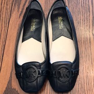Never worn Michael kors flats